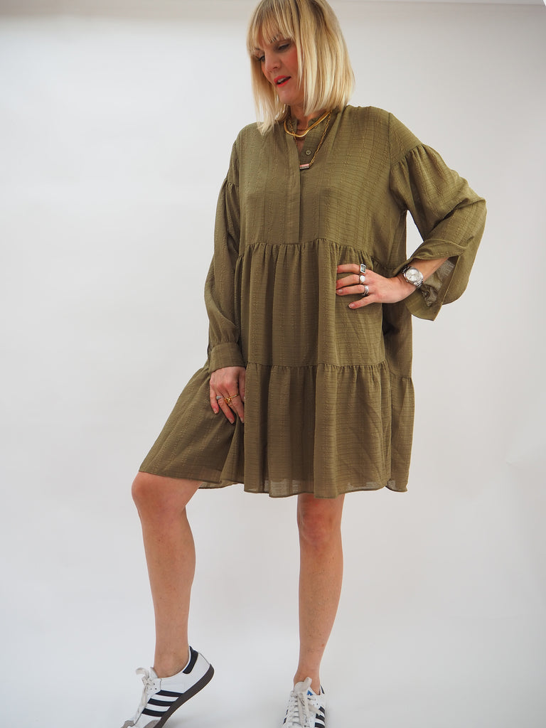 Preloved Samsoe Samsoe Green Textured Dress Size Small (big fitting)