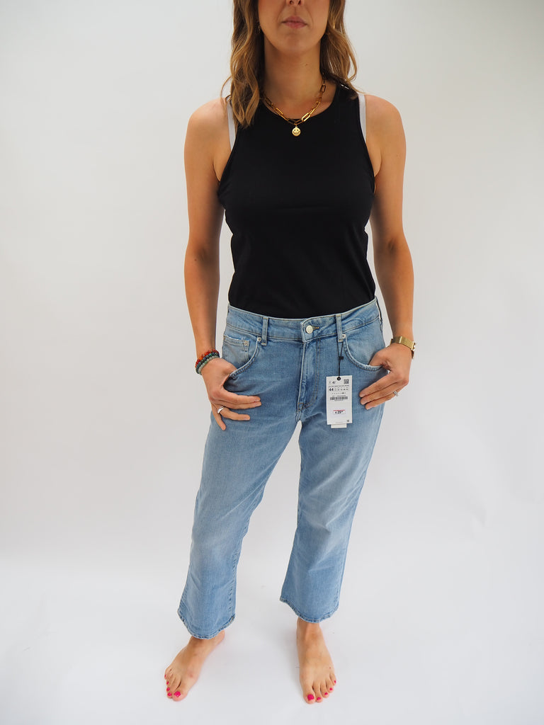 New With Tags Zara High Rise Cropped Flare Jeans Size UK16