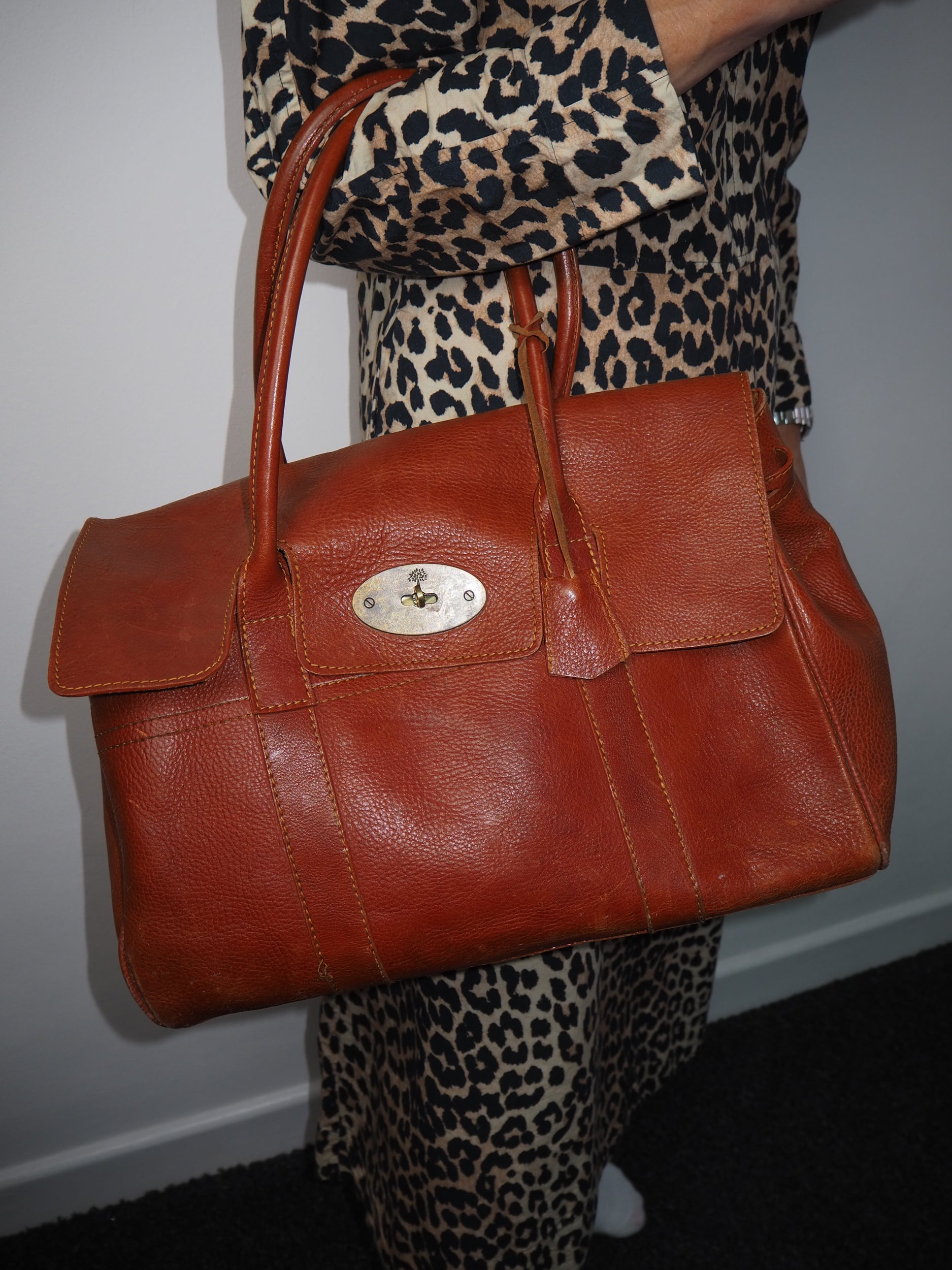 Lot 280 - A Mulberry vintage tan leather shoulder bag